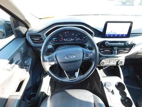 Used 2020 Ford Escape SEL image 15