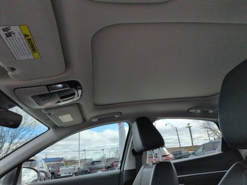 Used 2022 Hyundai Sonata Limited w/ Preferred Accessory Package image 21