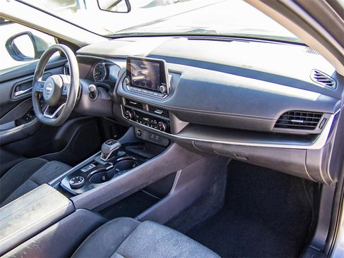 Used 2024 Nissan Rogue SV image 15