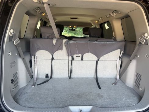 Used 2012 Nissan Quest S FWD image 8