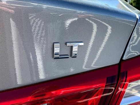 Used 2023 Chevrolet Malibu LT FWD image 21