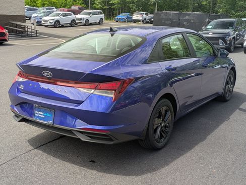 Certified 2023 Hyundai Elantra SEL FWD image 5