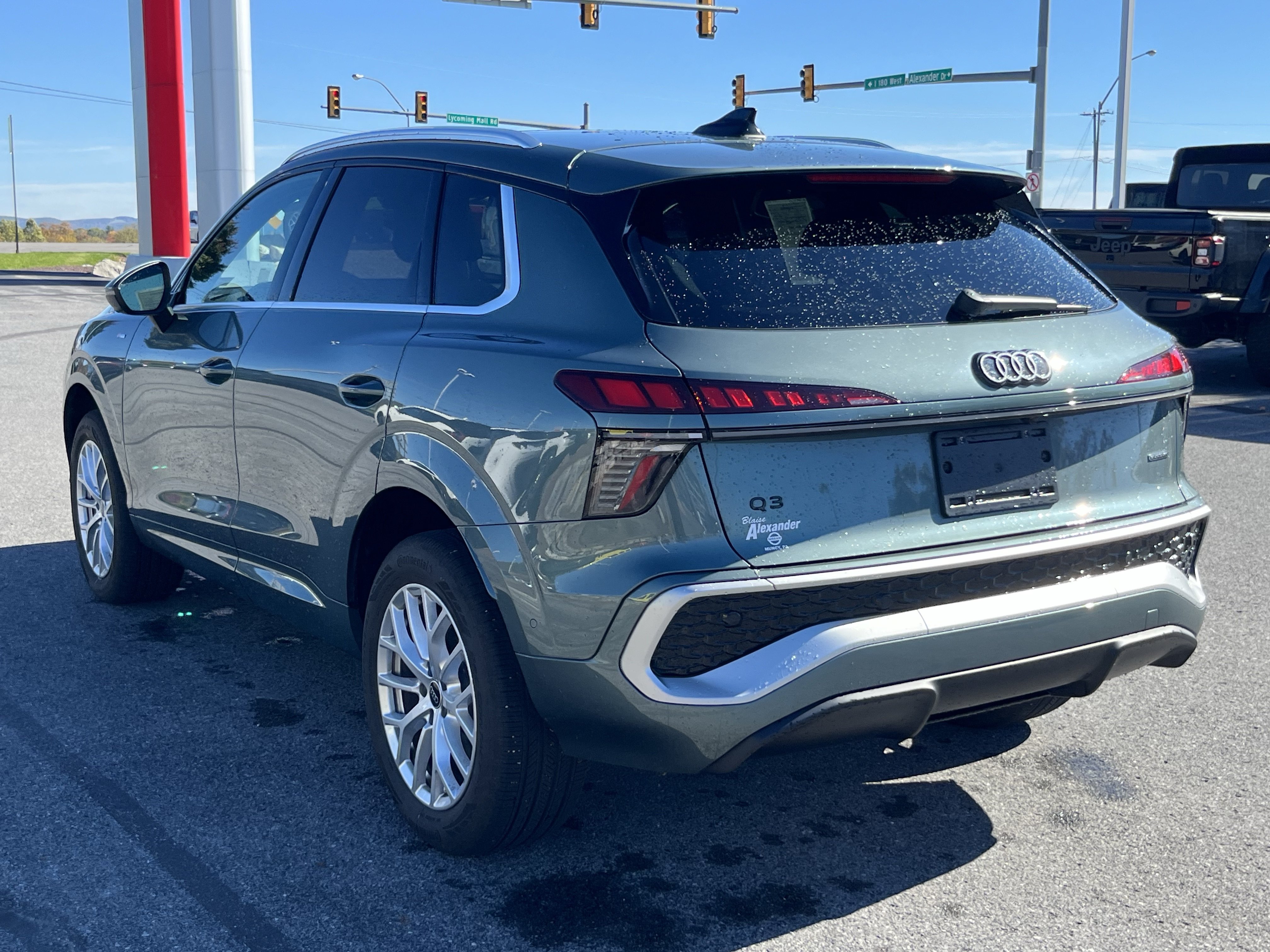 Used 2026 Audi Q3 quattro 2.0T AWD/4WD image 17