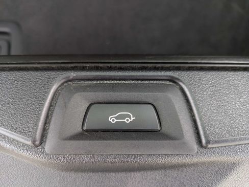 Used 2023 BMW X5 xDrive40i w/ Premium Package AWD/4WD image 17