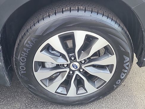 Certified 2025 Subaru Outback Limited image 32