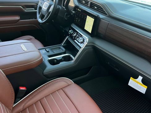 New 2026 GMC Sierra 2500 Denali Ultimate AWD/4WD image 13