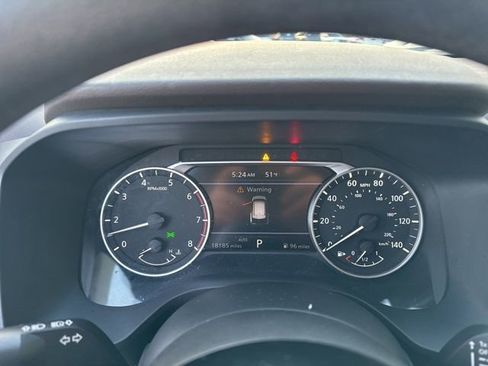 Used 2021 Nissan Rogue SV image 14