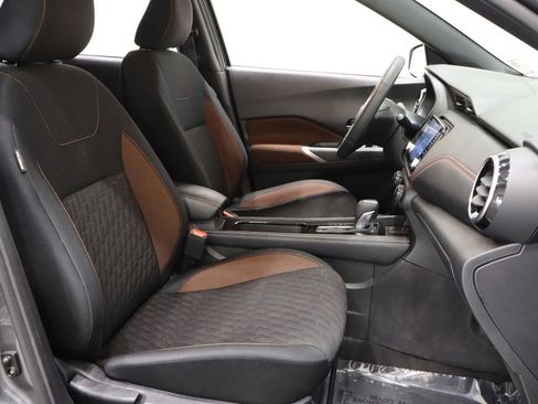 Used 2022 Nissan Kicks SR image 14