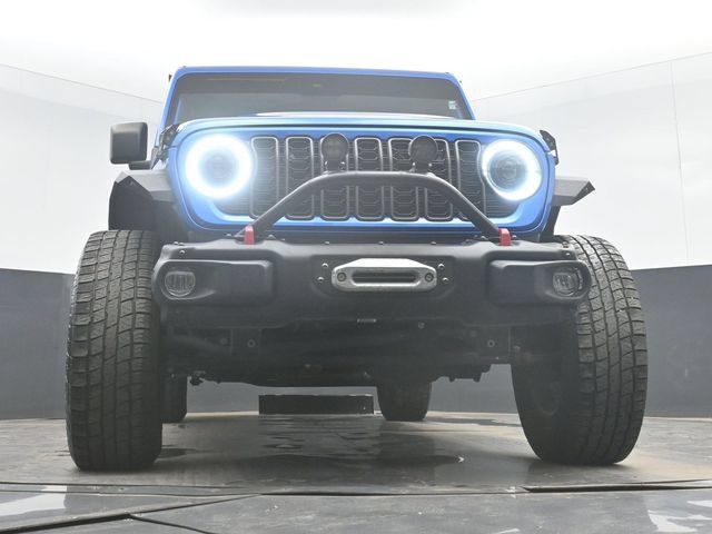 Used 2024 Jeep Gladiator Sport AWD/4WD image 39