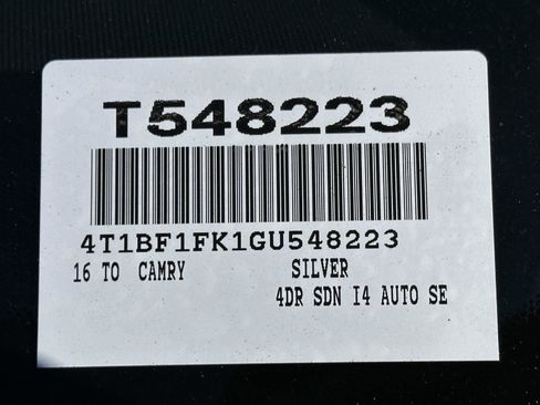 Used 2016 Toyota Camry SE image 13