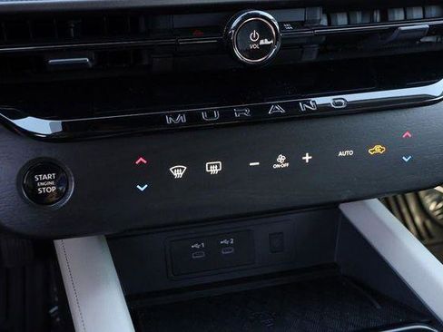 Used 2025 Nissan Murano SV image 17