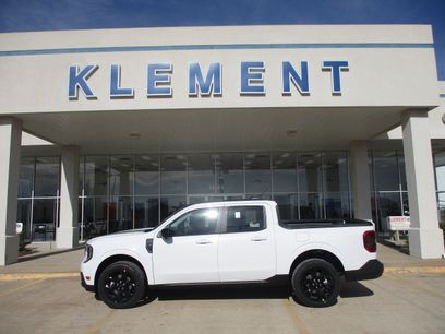 New 2026 Ford Maverick Lariat w/ Black Appearance Package