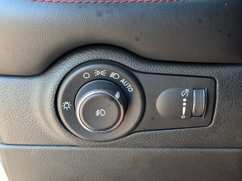 Used 2023 Dodge Durango GT AWD/4WD image 30
