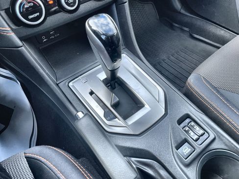 Used 2021 Subaru Crosstrek 2.0i Premium image 14