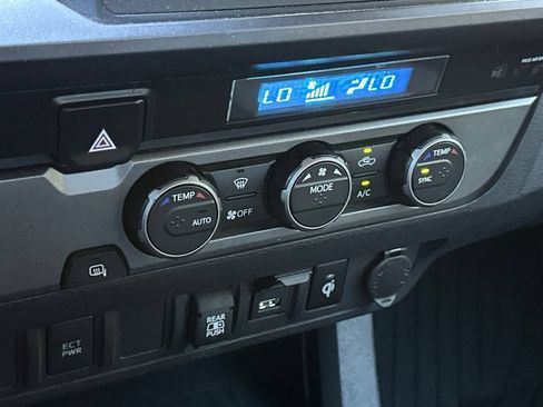 Used 2023 Toyota Tacoma TRD Sport RWD image 19