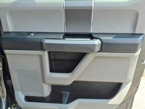 Used 2020 Ford F150 XLT w/ Equipment Group 302A Luxury AWD/4WD image 11