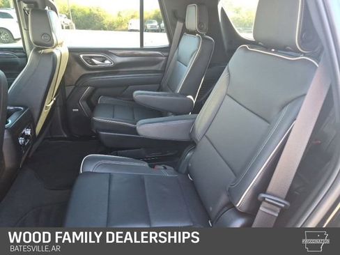 Used 2022 GMC Yukon SLT w/ SLT Premium Package image 23