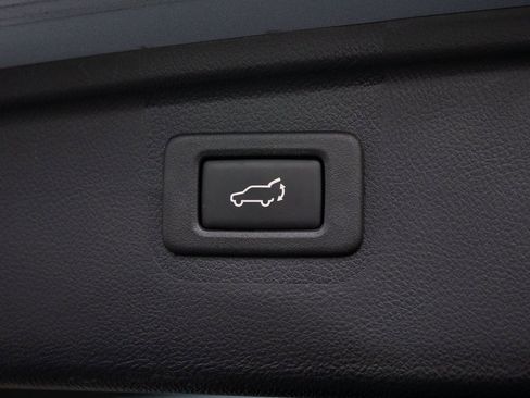 Used 2015 Subaru Outback 2.5i Limited image 35