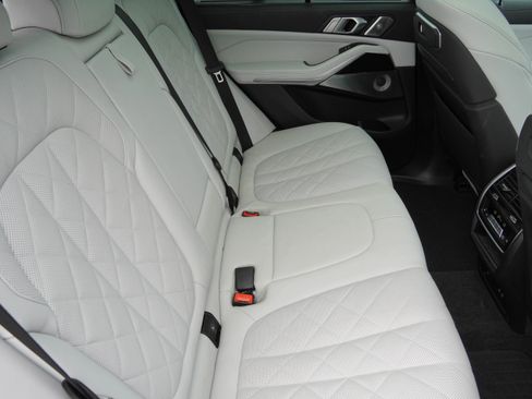 Certified 2025 BMW X5 M60i AWD/4WD image 37
