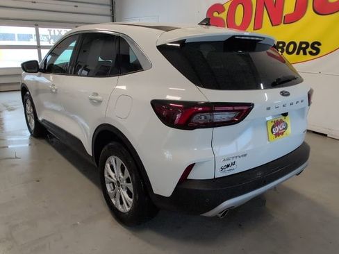 Certified 2024 Ford Escape Active AWD/4WD image 3