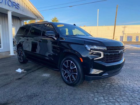 Used 2021 Chevrolet Suburban RST w/ Luxury Package image 9