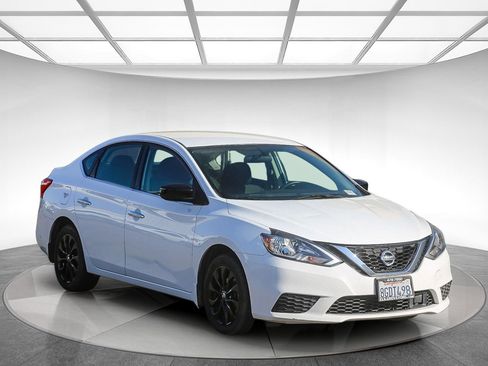 Used 2018 Nissan Sentra S w/ S Midnight Style Package image 4