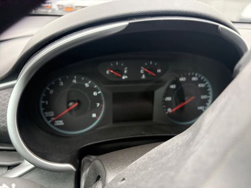 Used 2025 Chevrolet Malibu LT image 12