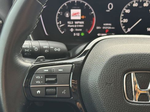 Used 2025 Honda Pilot EX-L image 22