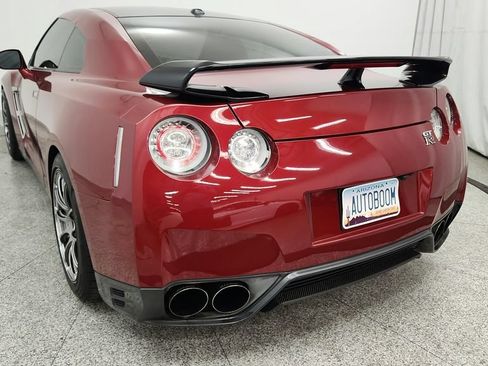 Used 2015 Nissan GT-R Premium AWD/4WD image 22