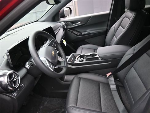 New 2026 Chevrolet Equinox LT w/ Convenience Package II image 8