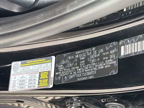 Used 2025 Kia K4 FWD image 31