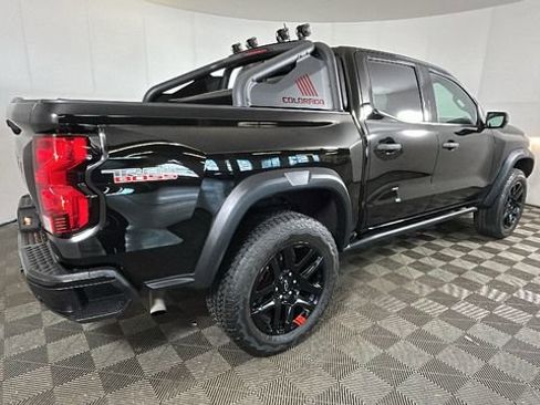 Used 2023 Chevrolet Colorado Trail Boss w/ Technology Package AWD/4WD image 2
