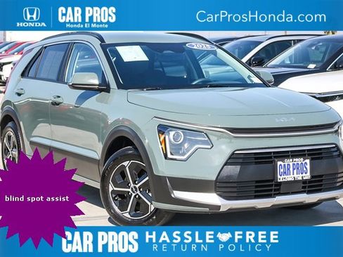 Used 2025 Kia Niro EX image 1