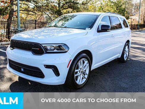 Used 2024 Dodge Durango GT image 3