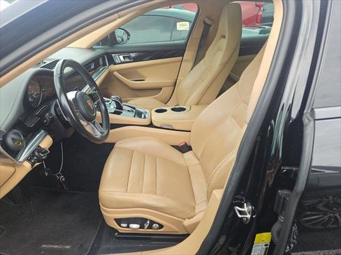 Used 2017 Porsche Panamera RWD image 13