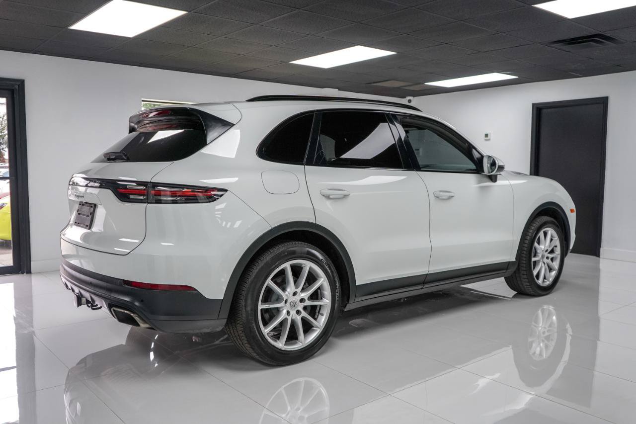 Used 2021 Porsche Cayenne AWD/4WD image 5