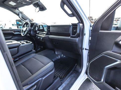 Used 2024 GMC Sierra 3500 SLE w/ SLE Convenience Package image 33