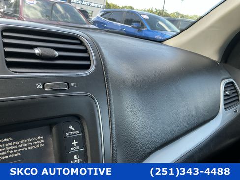Used 2018 Dodge Journey SE FWD image 17