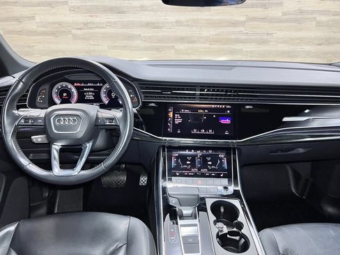 Used 2019 Audi Q8 Premium w/ Convenience Package AWD/4WD image 2