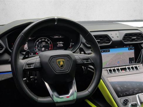 Used 2022 Lamborghini Urus AWD/4WD image 14
