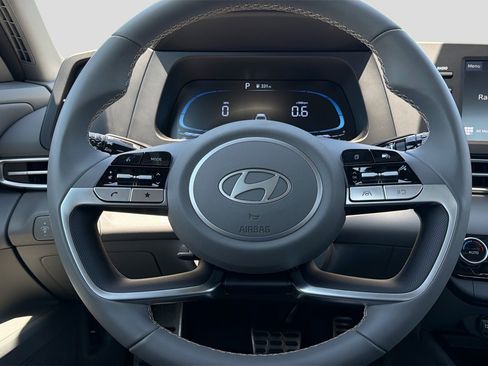 Certified 2025 Hyundai Elantra Sport FWD image 19