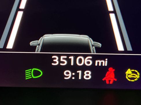 Used 2022 Audi Q4 e-tron Premium Plus image 31