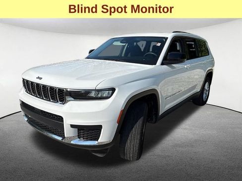 Used 2023 Jeep Grand Cherokee L Laredo w/ Luxury Tech Group I AWD/4WD image 5