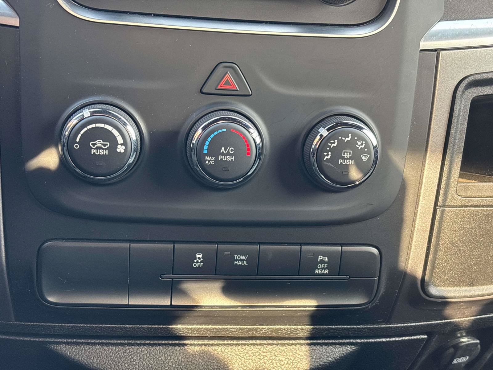 Used 2022 RAM 1500 Warlock AWD/4WD image 21