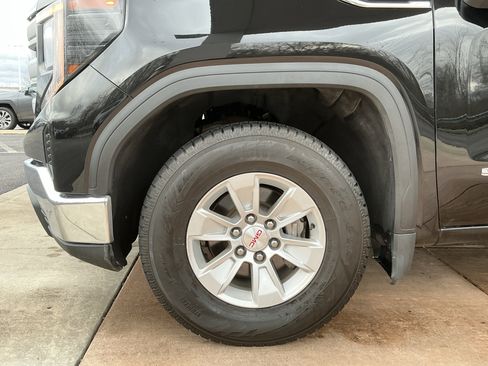 Used 2023 GMC Sierra 1500 SLE w/ Enhanced Capability Package AWD/4WD image 25