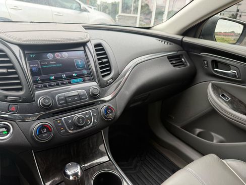 Used 2014 Chevrolet Impala LTZ FWD image 12