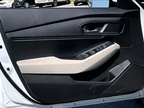 Used 2023 Honda Accord EX image 31