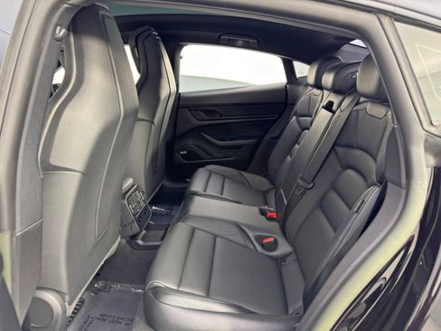Used 2023 Porsche Taycan 4S w/ Premium Package image 44
