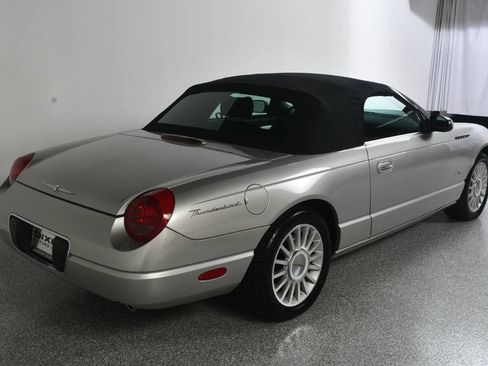 Used 2004 Ford Thunderbird RWD image 24