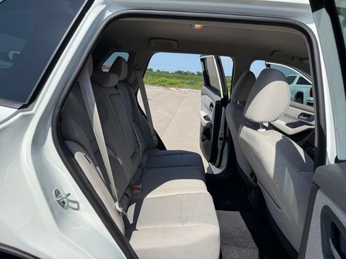 Used 2023 Nissan Rogue SV FWD image 17